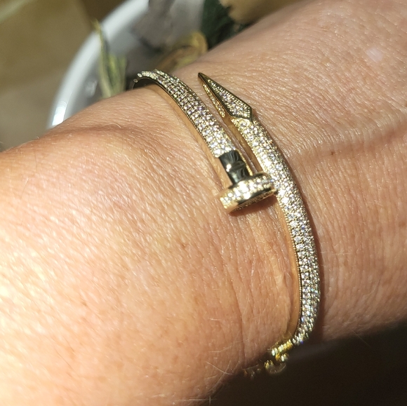 14k GOLD plated with rhinestone Nail Bracelet absolutely stunning!! - Picture 9 of 12